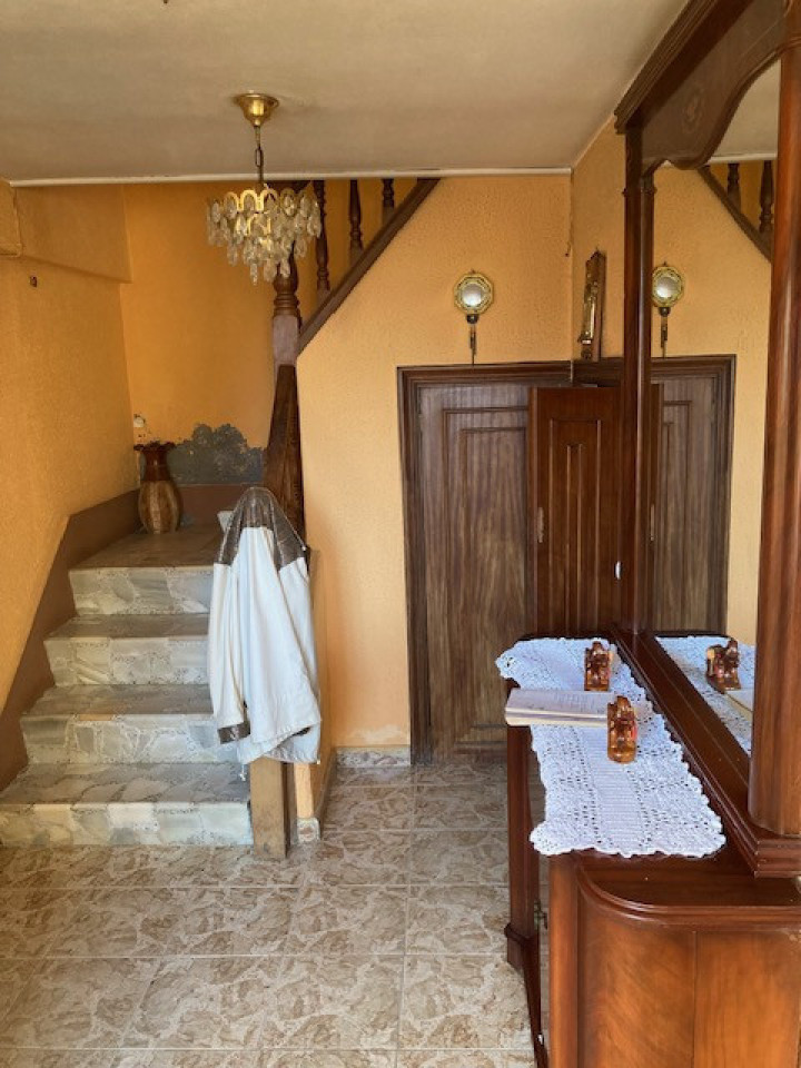 CASA DE 4 HABITACIONES