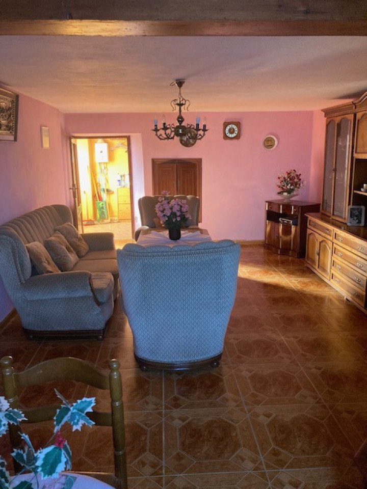 CASA DE 4 HABITACIONES